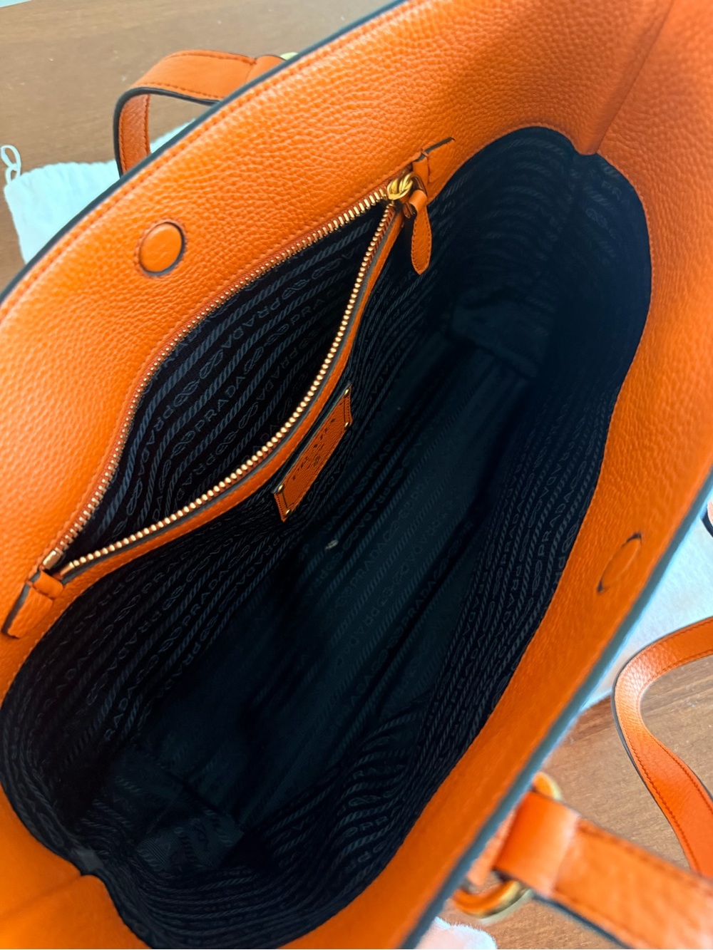 Prada Vitello Phenix Embossed Logo Tote Orange Pebbled Leather Gold Hardware - Picture 7 of 8